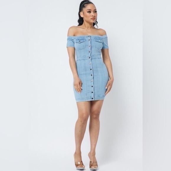 Bosswell Off The Shoulder Denim Chambray Mini Short Dress With Buttons & Pockets - Picture 6 of 7